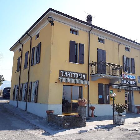 Trattoria Cattani Otel Medesano Dış mekan fotoğraf